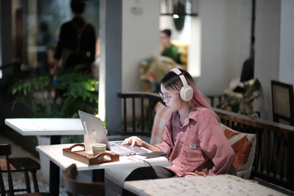 setup technique léger du développeur freelance en déplacement